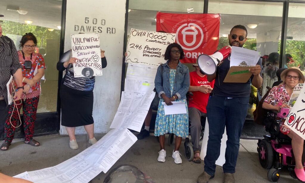 Toronto ACORN walks Mayor through 500 Dawes Rd to see first-hand the ...